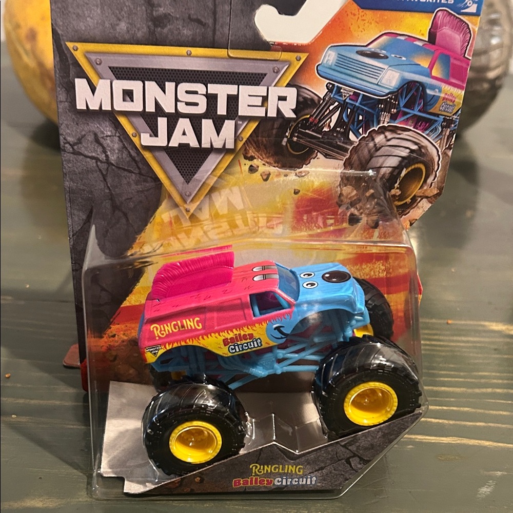 Monster Jam Ringling BAILEY CIRCUIT Monster Truck Toy - Blue and Pink